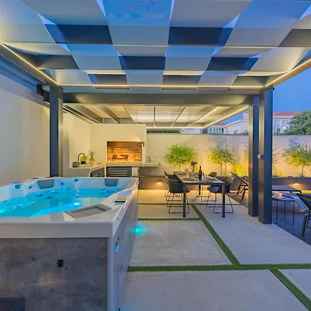 Apartamento Bella Lux With Jacuzzi, Grill & Garden