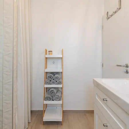 Apartment Bella Lux With Jacuzzi, Grill & Garden