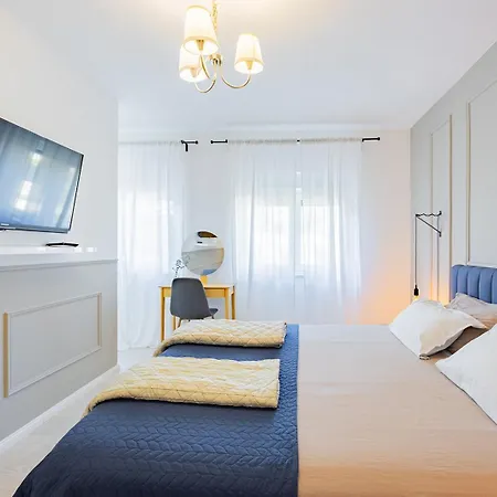 Bella Lux With Jacuzzi, Grill & Garden Zadar