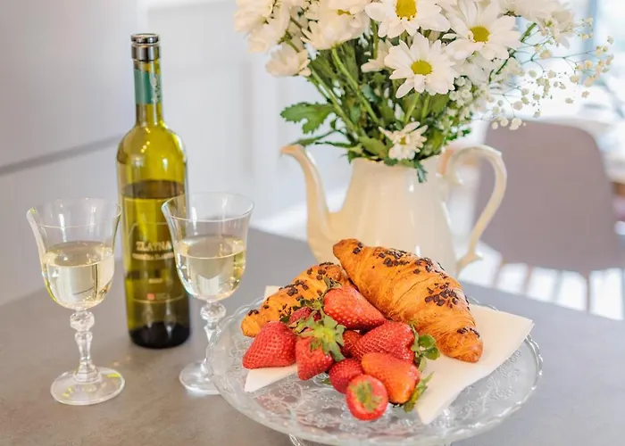 Bella Lux With Jacuzzi, Grill & Garden Lägenhet *