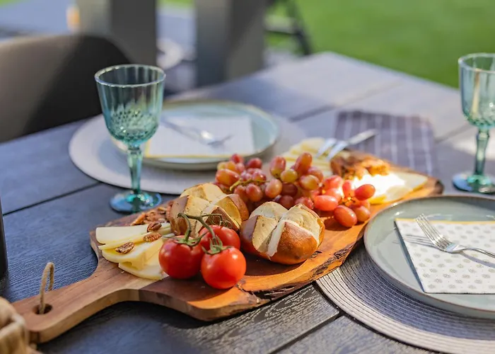 Bella Lux With Jacuzzi, Grill & Garden Lägenhet Zadar