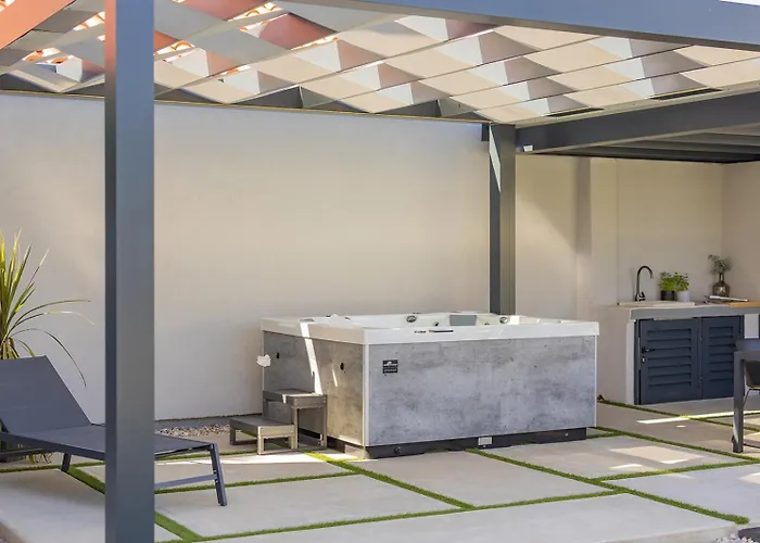 Lägenhet Bella Lux With Jacuzzi, Grill & Garden Zadar