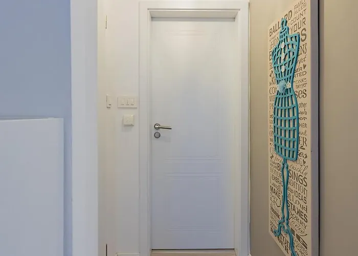 Bella Lux With Jacuzzi, Grill & Garden *