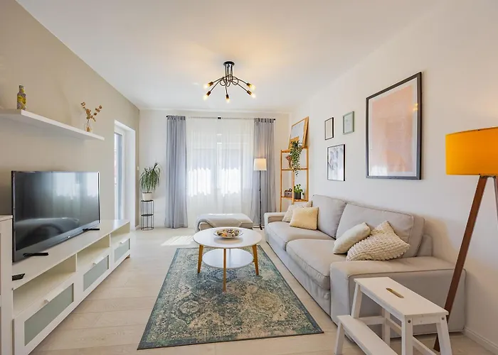 Bella Lux With Jacuzzi, Grill & Garden Zadar