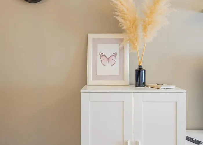 Bella Lux With Jacuzzi, Grill & Garden Lägenhet