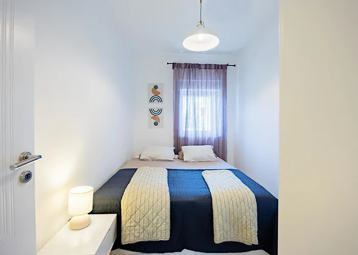 Lägenhet Bella Lux With Jacuzzi, Grill & Garden